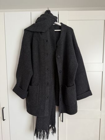 Jacke mit passendem Schal
