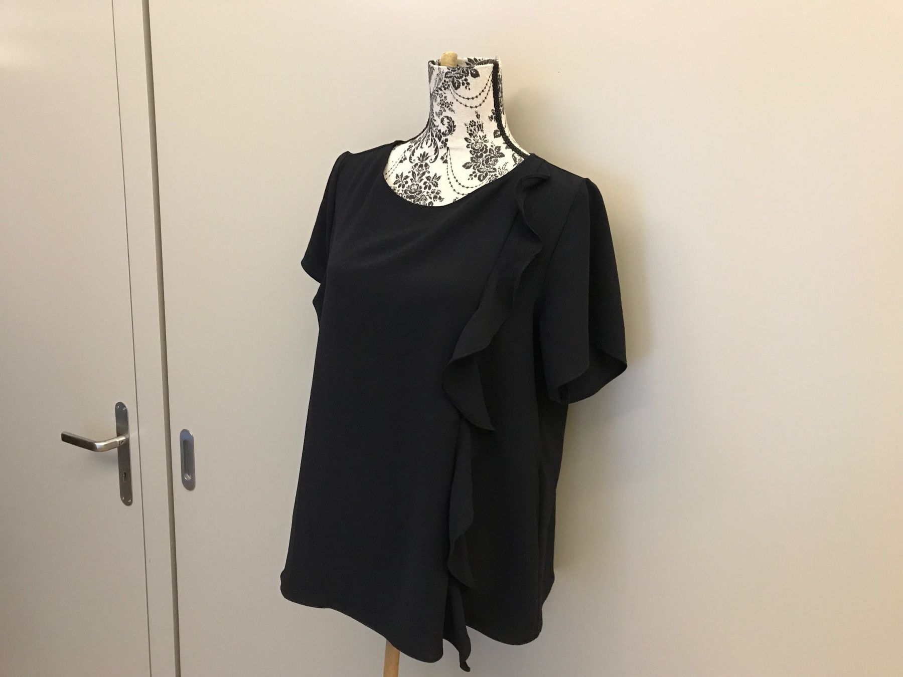 Top: Shirt Armani Exchange – Usato da Marthalen venduto da Chuegi1 1