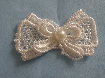 Lampade: Applique Dentelle NOEUD perle BLANC 4.5 – Nuovo e nell'imballaggio originale da St-Imier venduto da goodber