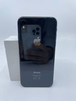 Apple iPhone X 64GB Spacegrau  iOS 16.7.16, Akku 85%, Fleck