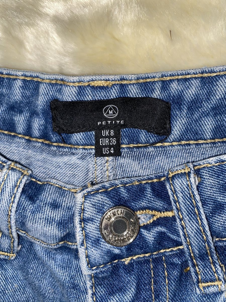Jeans: Jeans Shorts, hellblau, Gr. 36 – Usato da Basel venduto da Nina_777 5