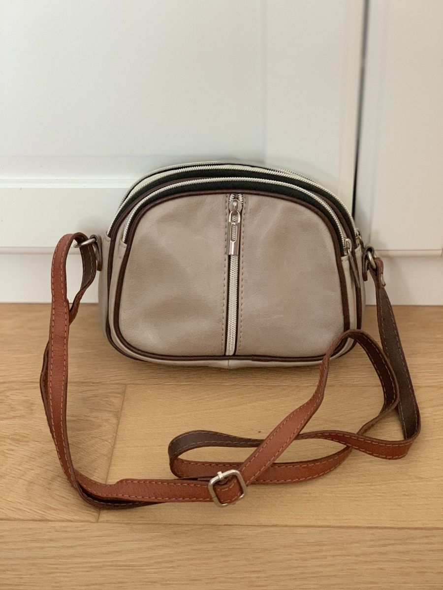 Borse da donna: Tasche Umhängetasche – Nuovo (secondo la descrizione) da Oberwil BL venduto da corinna001