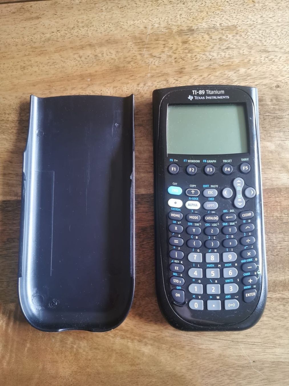Taschenrechner: Texas Instruments TI-89 Titanium Taschenrechner – Gebraucht aus Lenzburg von kgei 4