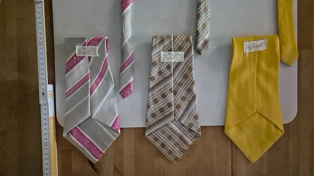 Cravatte: Vintage Herren Krawatten 11 Polyester & Seide – Usato da Zuerich venduto da Moysy 1