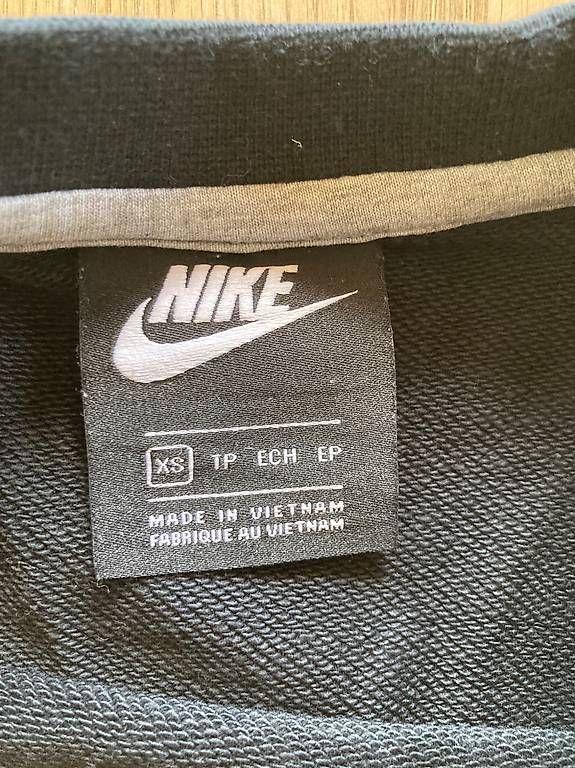 Pullover & Sweatshirts: Nike Pulli – Gebraucht aus Luzern von Judith01112 1