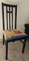 Lot de 6 chaises vintage en bois noir, assise fleurie.