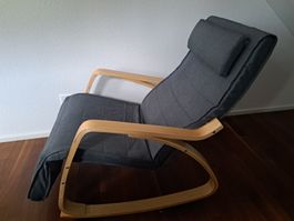 Schaukelstuhl mit verstellbarem Fussraster
