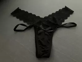 Spitze Blumen Damenhose mit Schleife, G String  Grösse L,