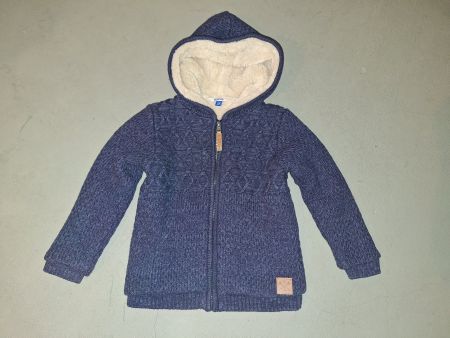 neuwertige Jacke mit Plüschfutter Gr. 110