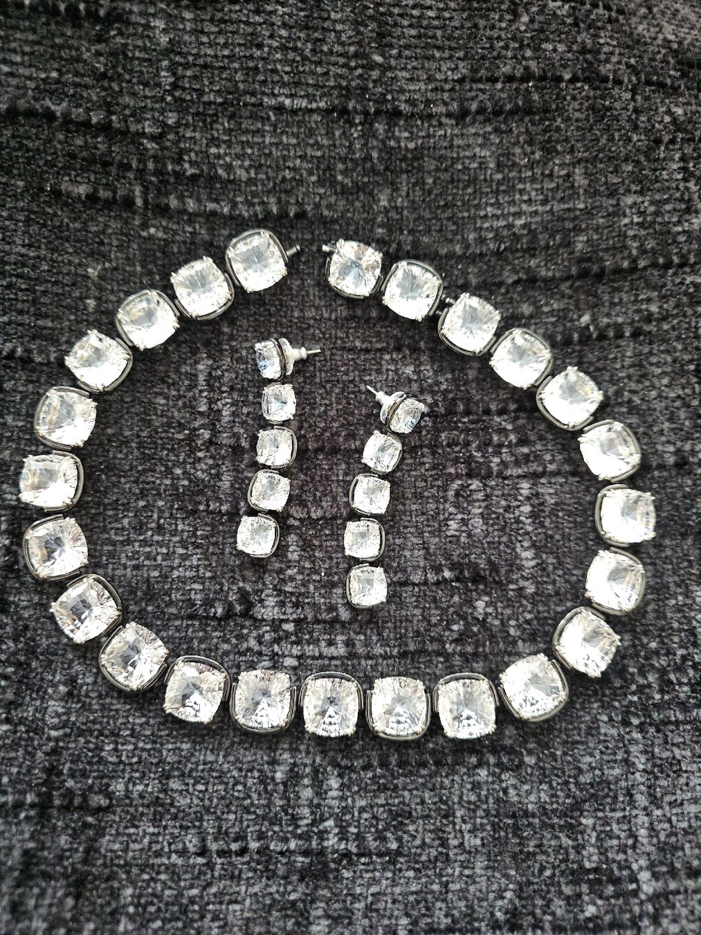 Swarovski Autres bijoux: swarovski collier mit Ohrringen – D'occasion à St. Gallen par ejw_w9pv 1