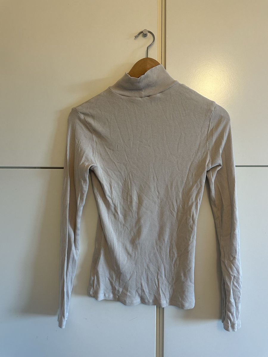 H&M Top: H&M Rollkragenshirt, Beige, Gr. S – Nuovo (secondo la descrizione) da Luzern venduto da nee_zjh6 1