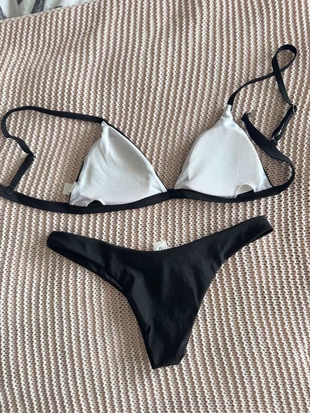 Costumi da bagno & Bikini: Maillot de bain noir – Usato da Montreux venduto da Izapechee 3