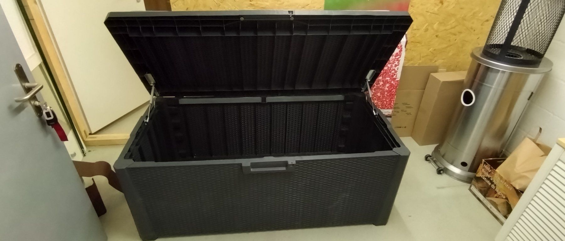 Coffres de rangement: Toomax Gartenbank Gartenbox – D'occasion à Grosswangen par Kombi-nat 1