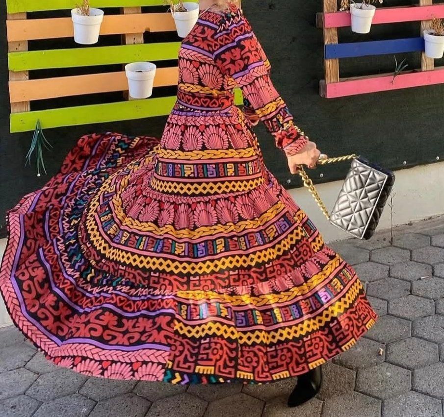 Kleider: Karavan dress – Gebraucht aus Dübendorf von vas_69xt