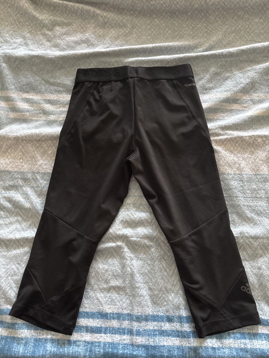 Adidas Pantaloni: Adidas Sporthose Gr. 152 – Usato da Winterthur venduto da gorrion2000 1