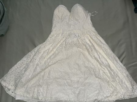 Süsses Sommerkleid, weiss, Grösse 36
