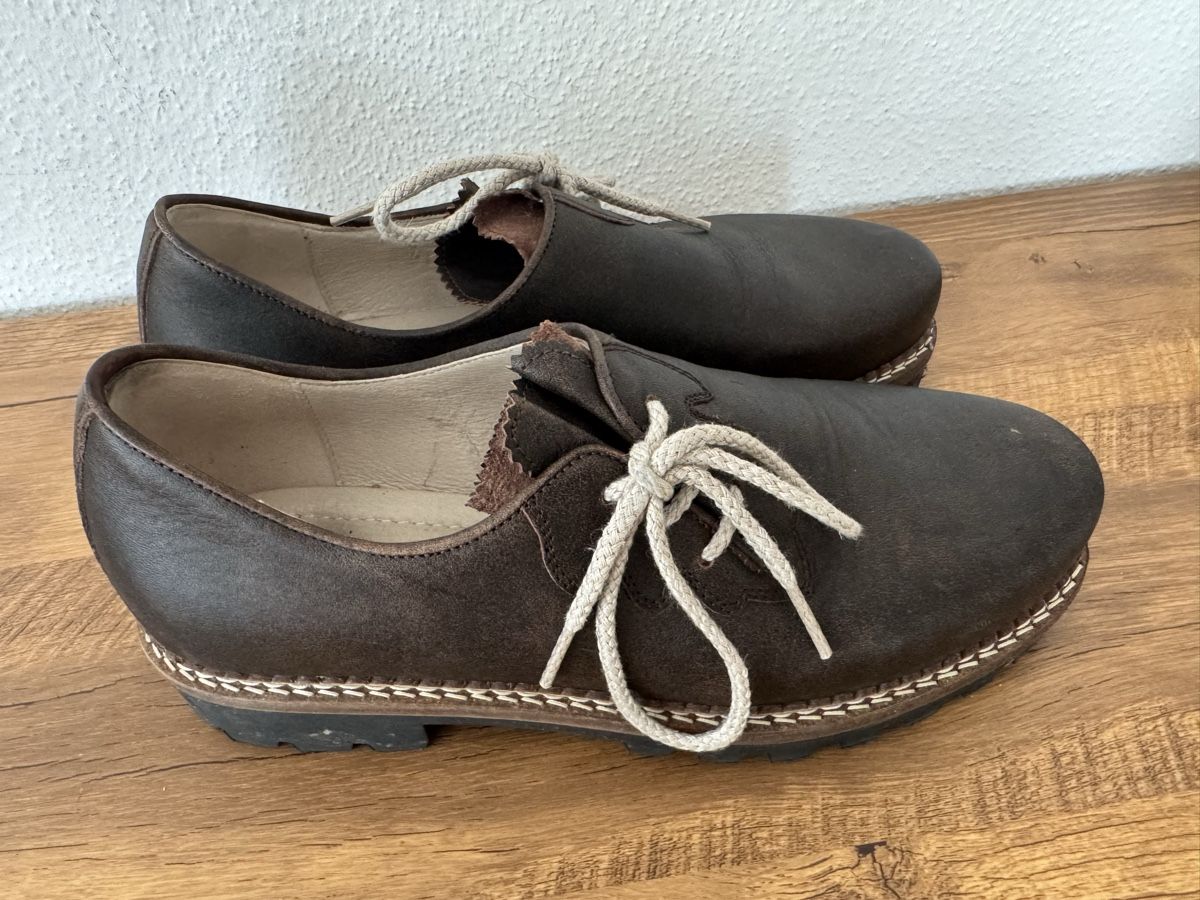 Scarpe da uomo: Chaussures Südtiroler Schuhe taille 42 – Usato da Brügg BE venduto da Goob 1