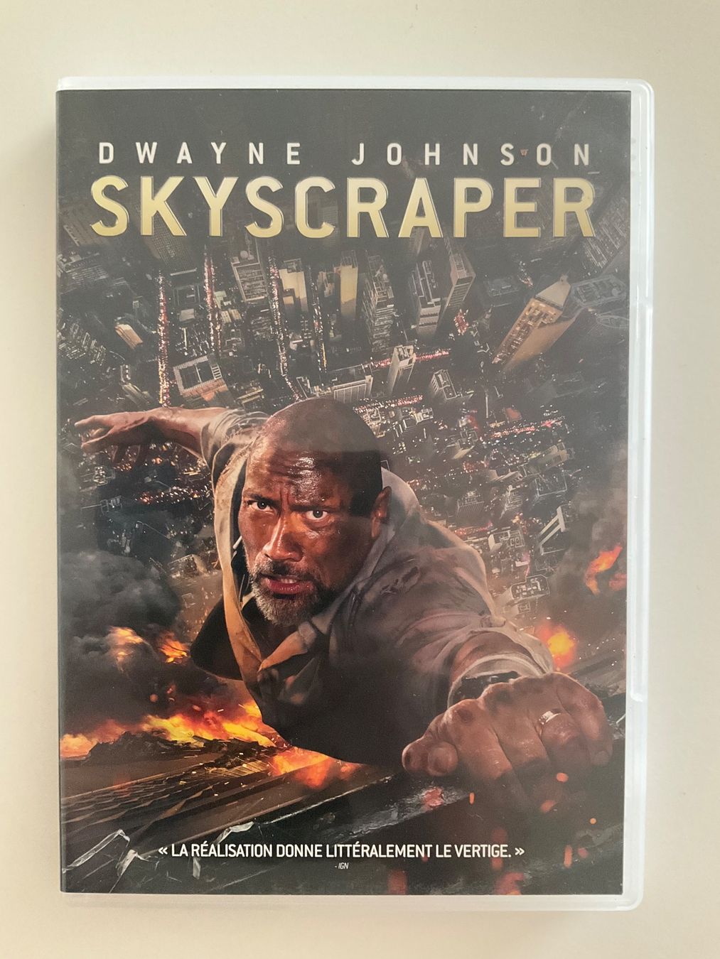 Alle DVDs: DVD Skyscraper Dwayne Johnson – Gebraucht aus Veyrier von Deniro2