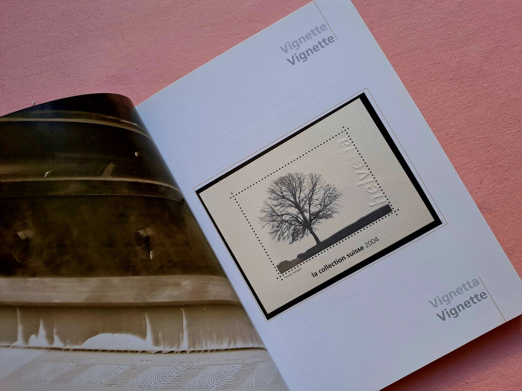 Tutti i francobolli: original Jahrbuch Briefmarken CH Post 2004 Halbmondstempel – Usato da Ostermundigen venduto da pedru8 1