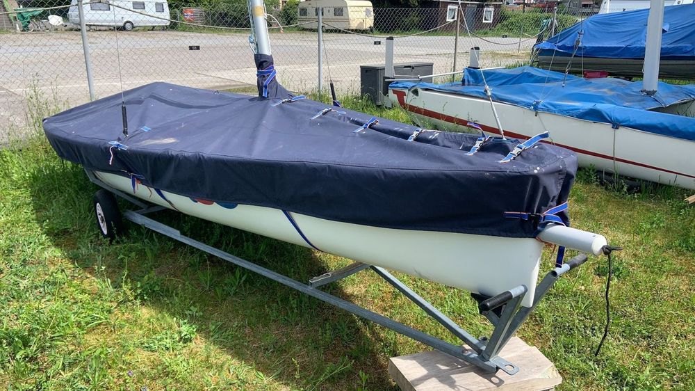 Segelboot Topper ISO ohne Trockenplatz Günstig (Gebraucht) in Wilen b ...