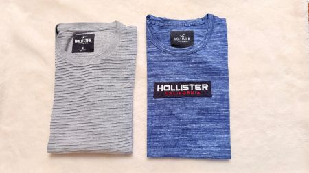 2 T-Shirts mit kurzen Ärmeln - Marke: Hollister - Grösse: M