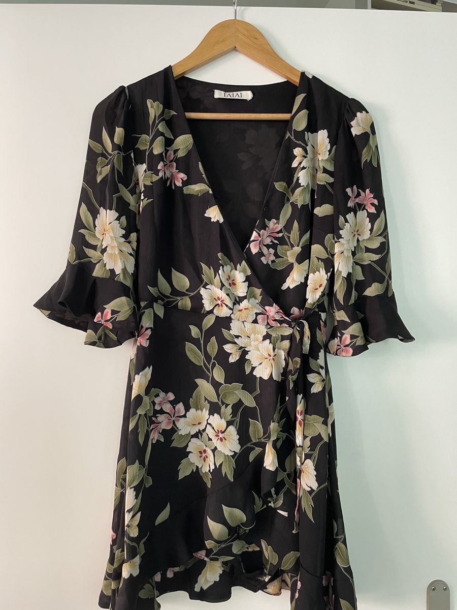 Robes: Jumpsuit-Kleid – D'occasion à Zürich par kristina_korotysh