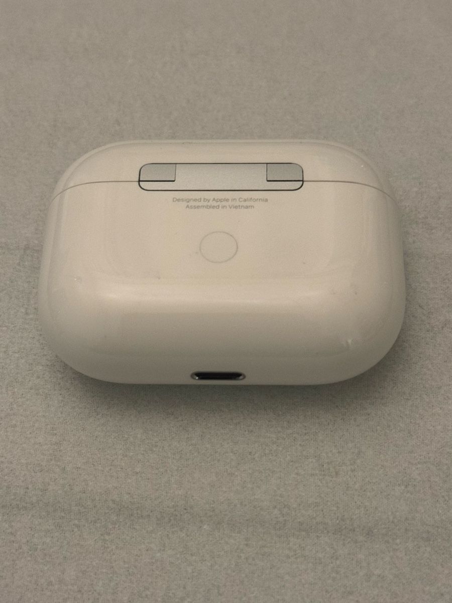 Apple Cuffie: Apple Airpods Pro Charging Case - as described style – Usato da Bern venduto da CH_secondhand 1