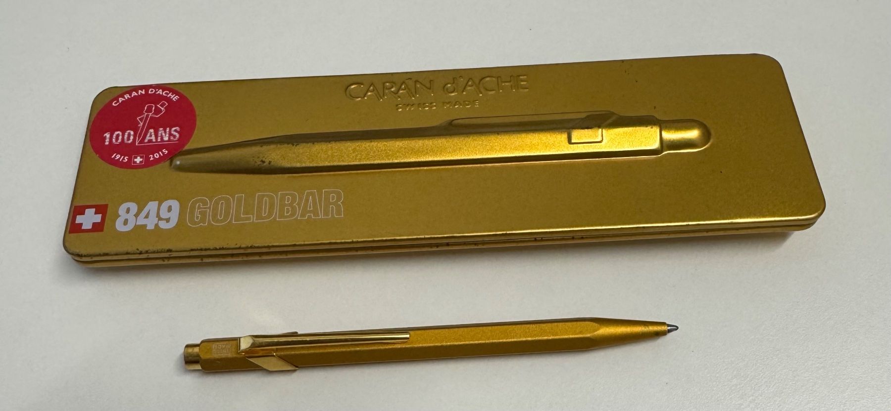 Caran D'Ache Penna & Evidenziatori: Caran d’ache 849 - Gold – Usato da Dielsdorf venduto da nicolicious