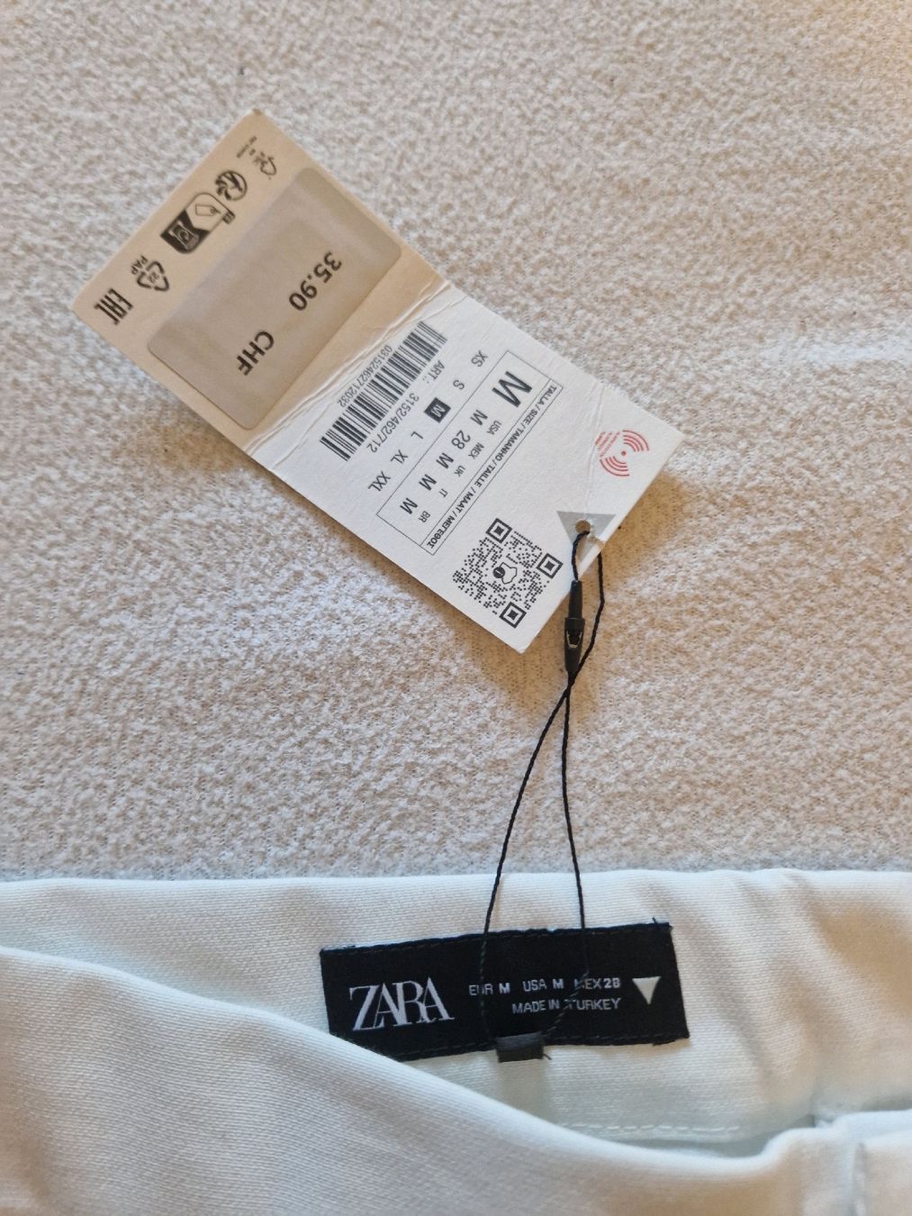 Zara Hosen: Zara Hose Neu , grösse M – Neu und originalverpackt aus Wil SG von an_ka 2