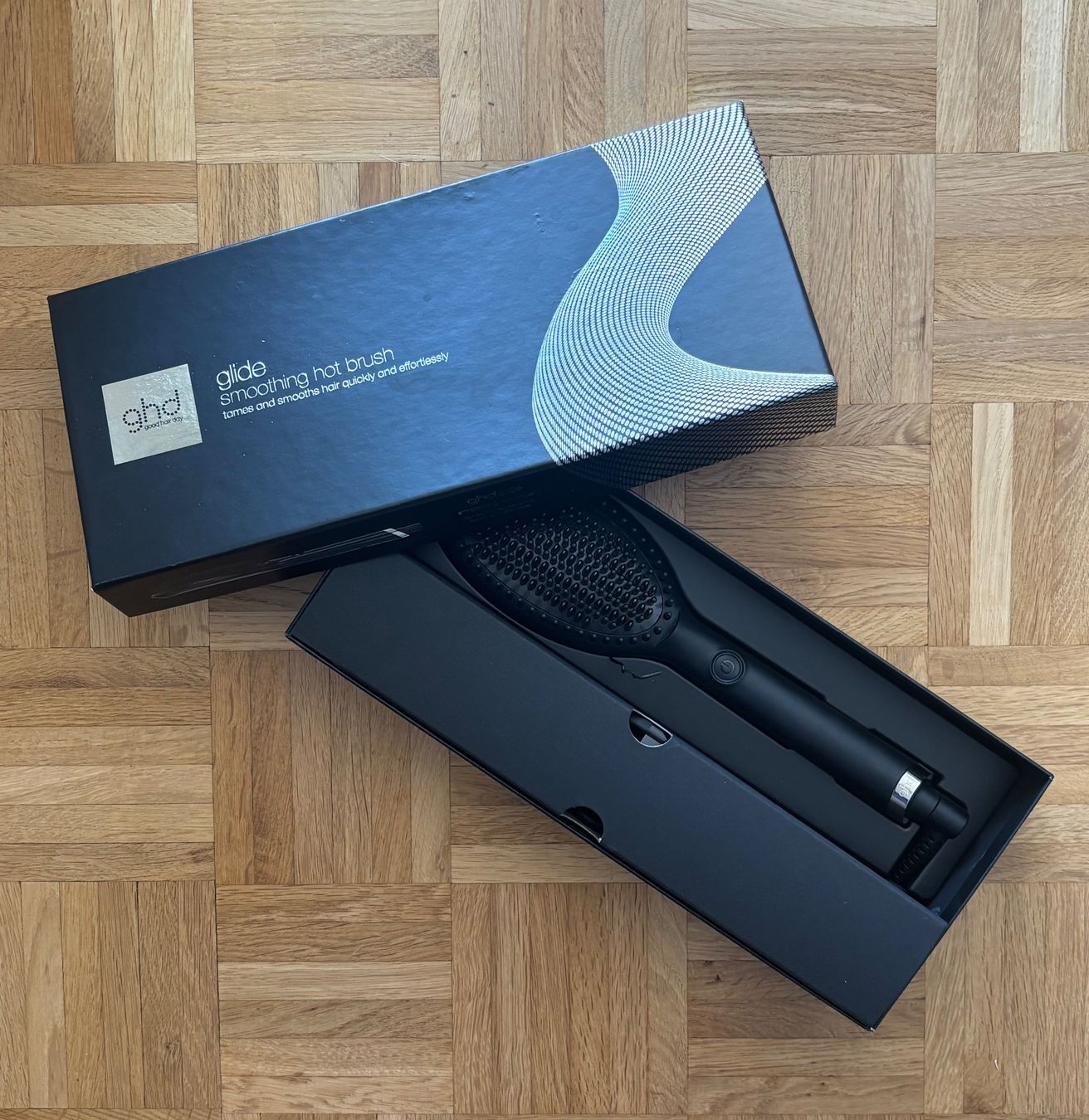 Autres soins des cheveux: Brosse chauffante GHD Glide+ - neuve ! – Neuf avec emballage d'origine à Vevey par lau_c6mw