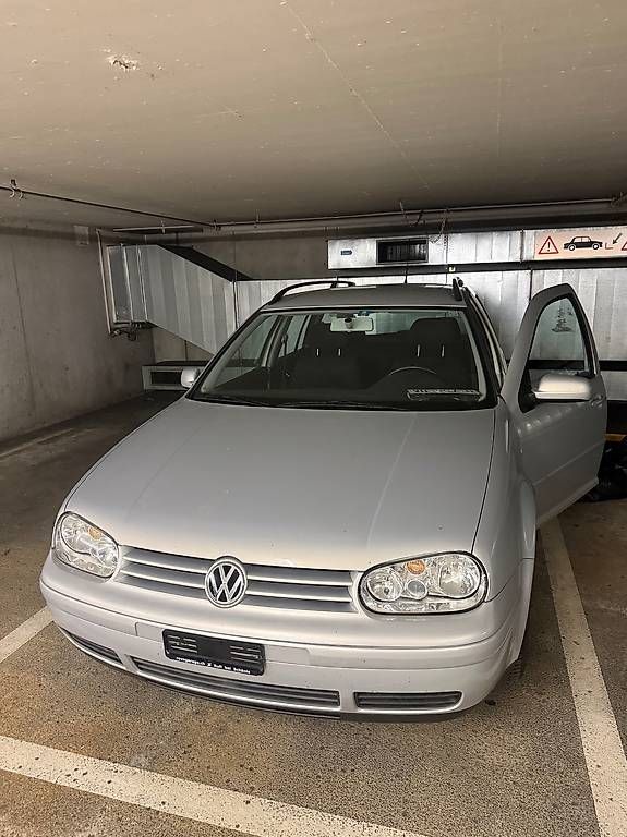 VW Autos: Golf 4 VR5 – D'occasion à Vauderens par kik_z28z 1