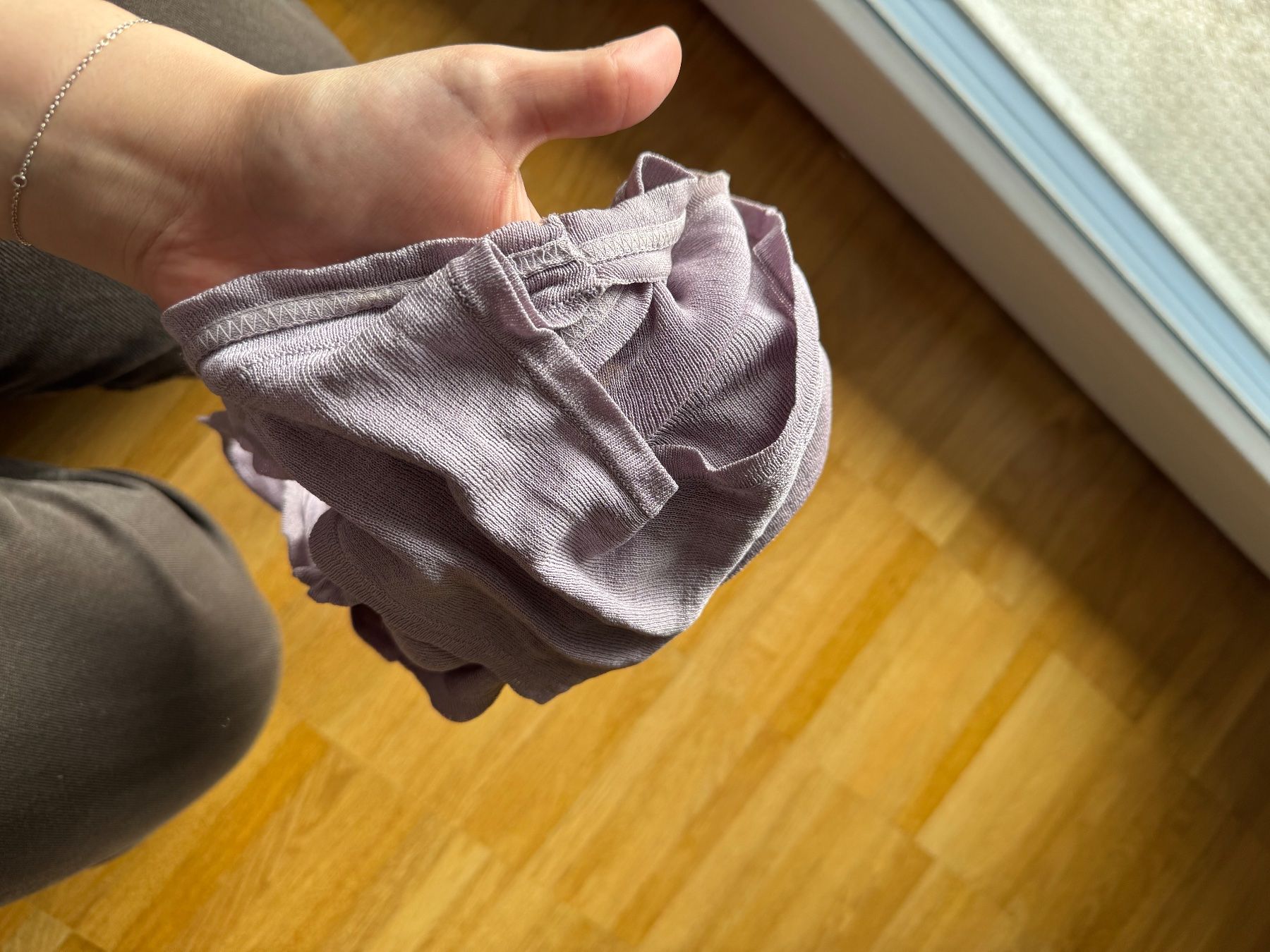 Gucci Top: Gucci 100% Silk lilac top – Usato da Fribourg venduto da mariedw 2
