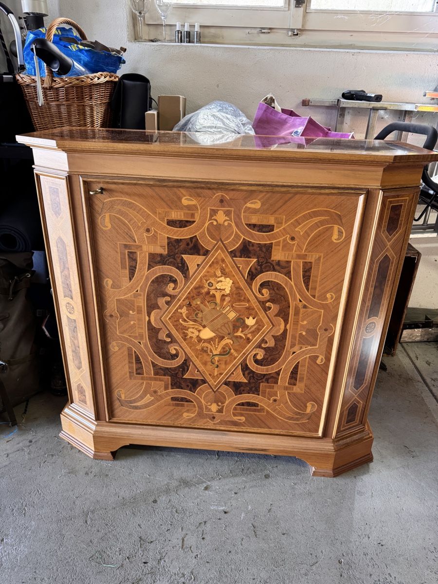 Cassettiere: Sideboard mit Intarsien guter Zustand – Usato da Oberengstringen venduto da Dreamteam1