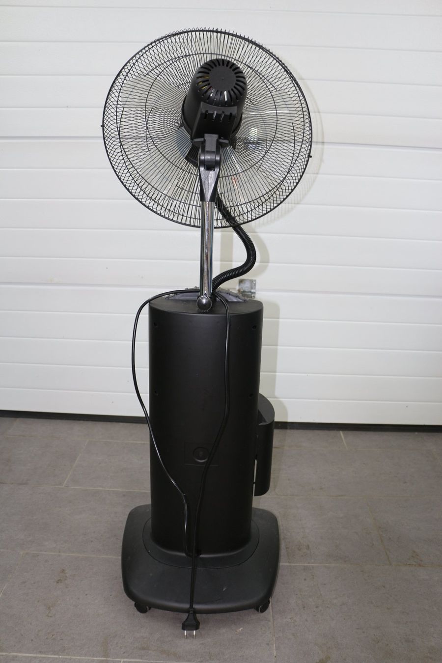 Ventilatori: Stand Ventilator mit Sprühnebel – Usato da Corminboeuf venduto da antikerverkauf 5