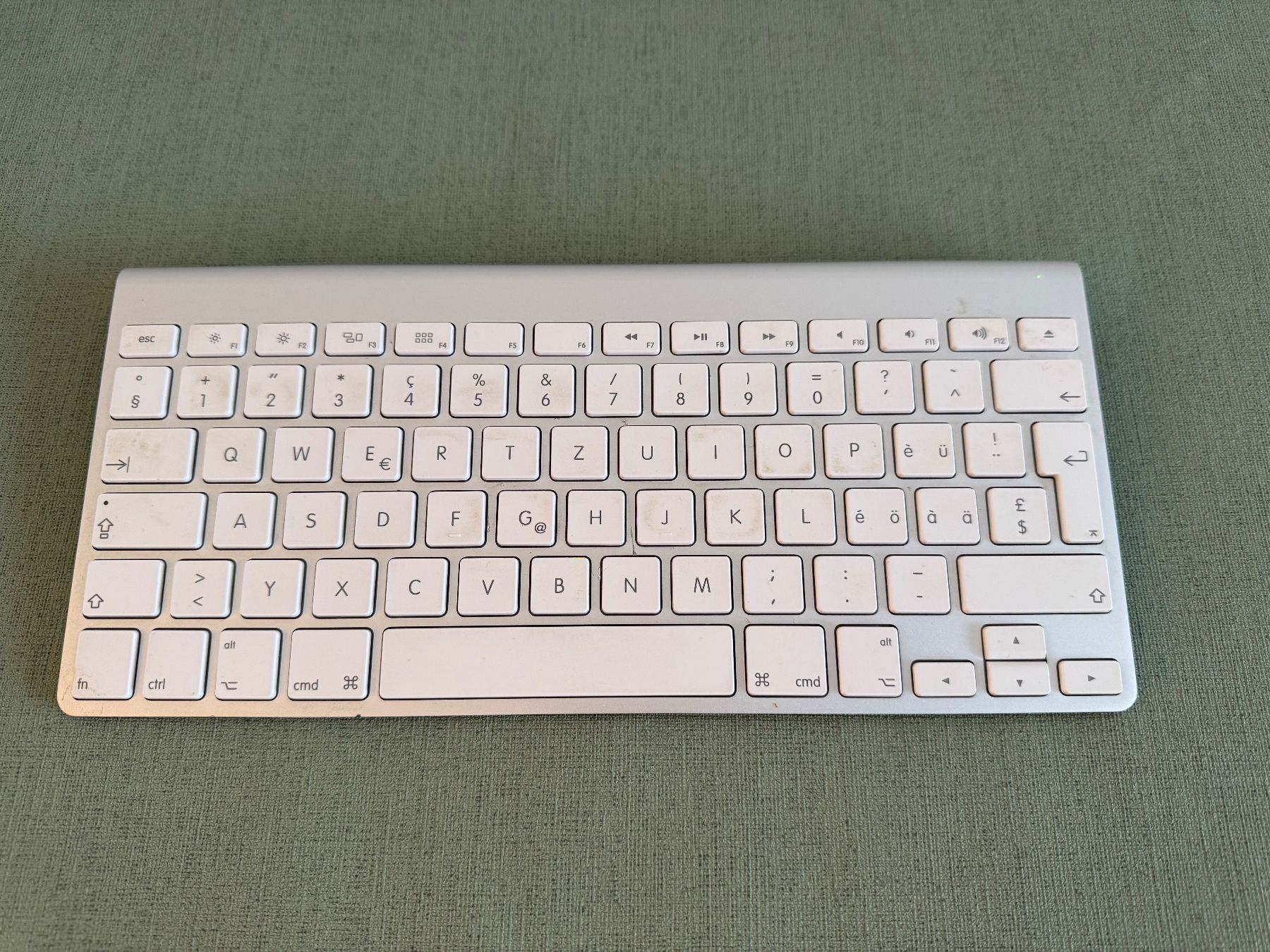 Apple Tastiere: Apple Wireless Keyboard Model A1314 – Usato da Frauenfeld venduto da lona05