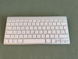 Apple Wireless Keyboard Model A1314
