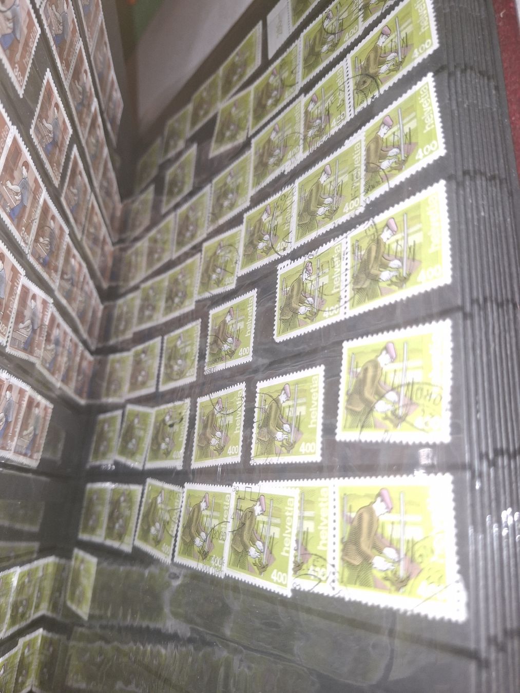 Alle Briefmarken: 2 Alben Voll mit Dubletten Material  – Gebraucht aus Balgach von SIMEON27 6
