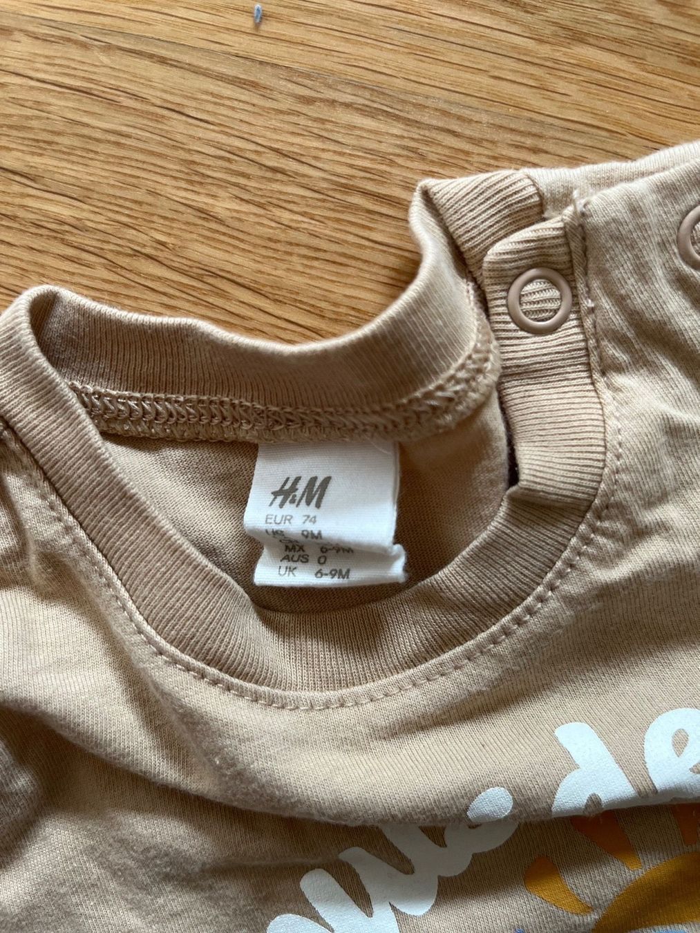 H&M Hemden, Tops & T-Shirts: H&M Baby TShirt Gr. 74 – Gebraucht aus Interlaken von fbnscl 1