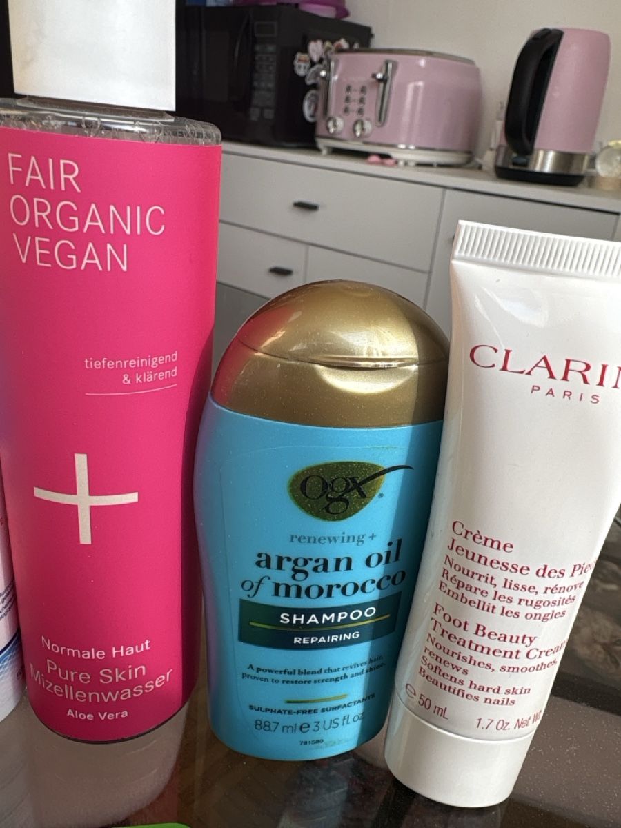 Cura del viso: Produits de beauté neuf  – Nuovo e nell'imballaggio originale da Lausanne venduto da sio_7ckb 3