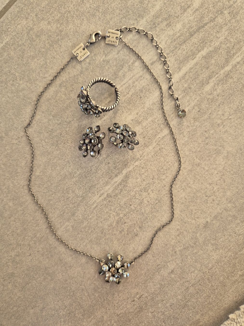 Altri gioielli: Schmuckset Kette & Ohrringe, Ring, Strass, grau – Nuovo (secondo la descrizione) da Rothenfluh venduto da cfb_rf75 1