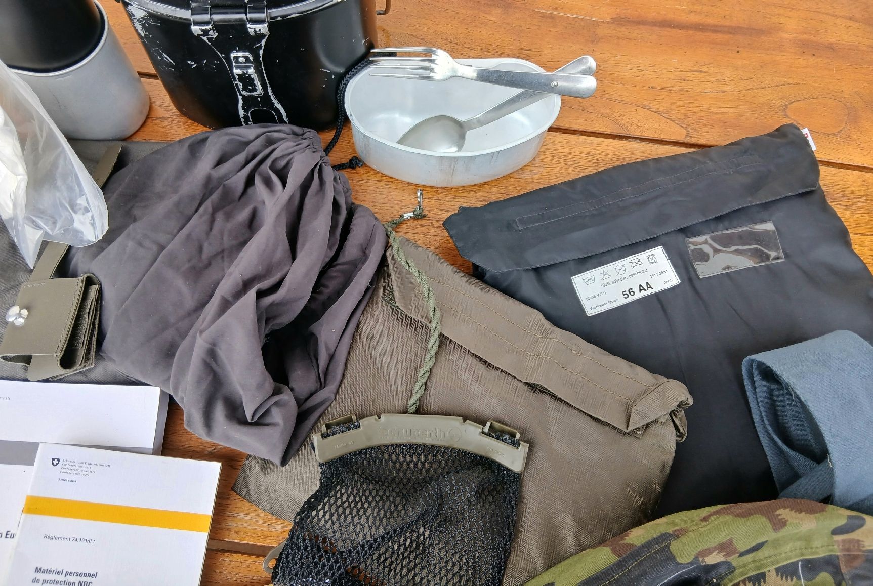Schweizer Armee Armi bianche: Lot surplus militaire - armée suisse – Usato da Sciernes-d'Albeuve venduto da Dojo004 3