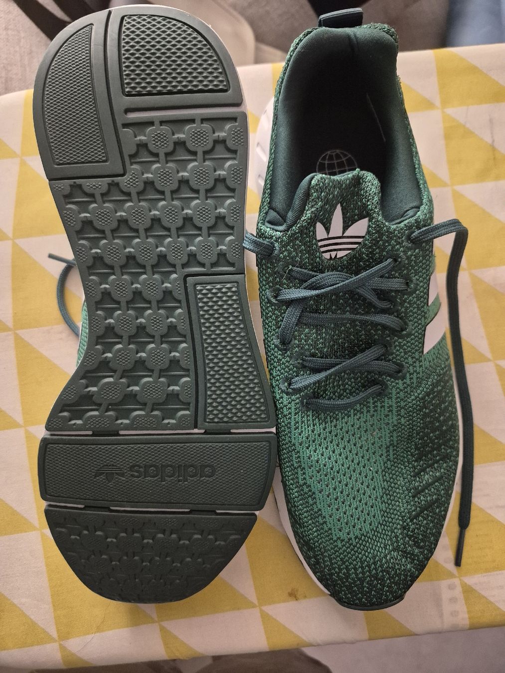 Adidas Scarpe da uomo: Baskets vertes – Nuovo (secondo la descrizione) da Bôle venduto da DamedePic 1