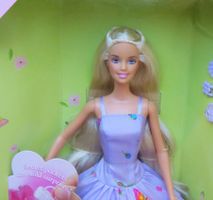 Barbie Glamor Surprise C2529 NRFB