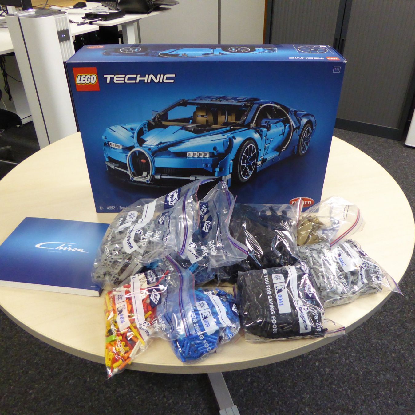 Lego Jeux de construction: Lego Technic Bugatti Chiron 42083 – D'occasion à Chexbres par namiwik 1