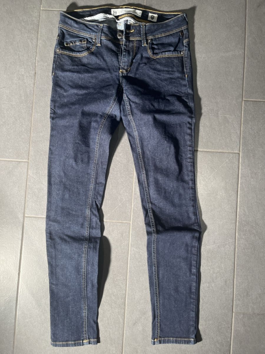 Jeans: Dunkelblaue Damen Jeans, Grösse 28 – Usato da Fulenbach venduto da F8
