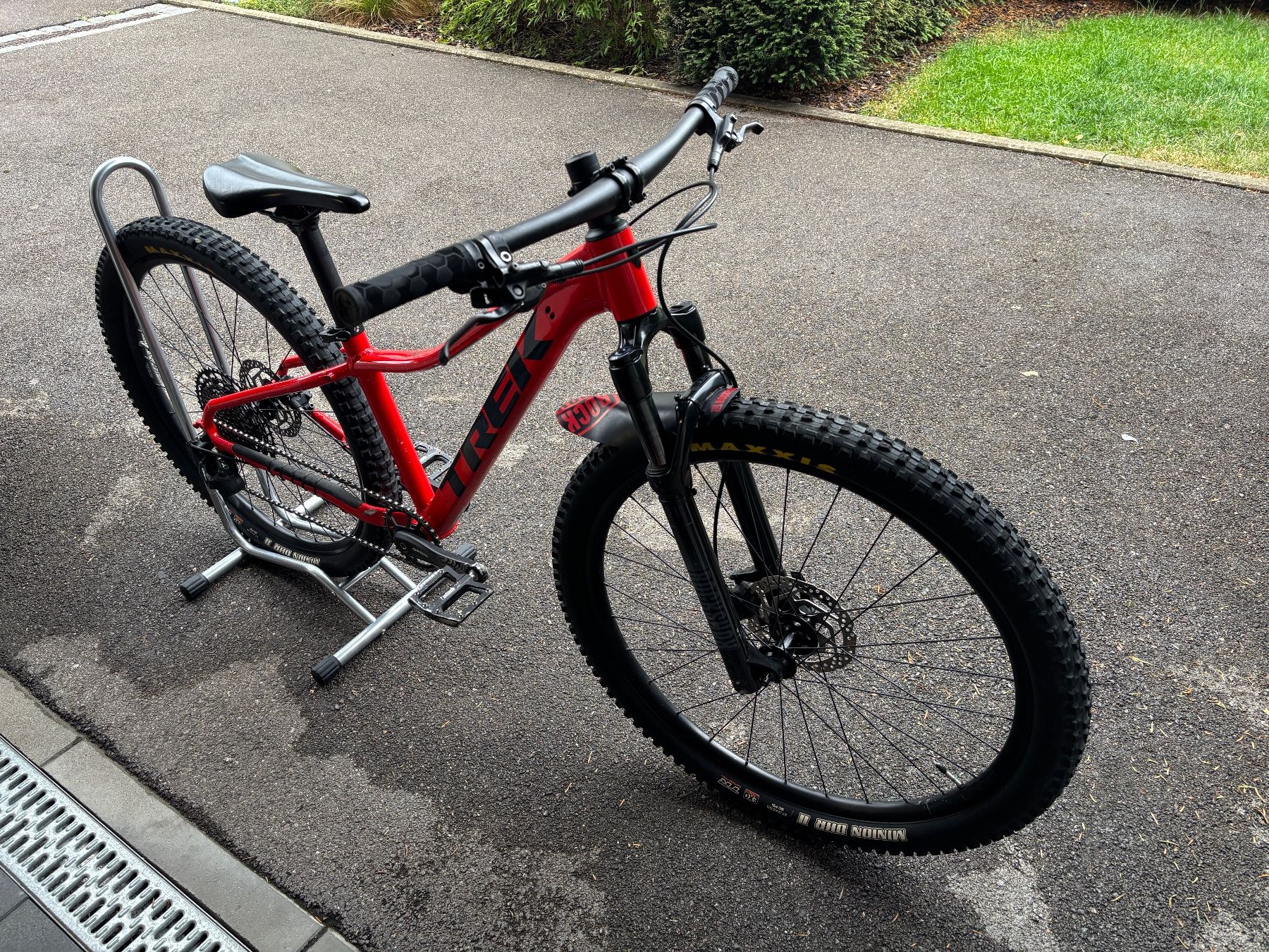 Trek Velos: Trek Marlin 8 MTB – Gebraucht aus Elgg von MGE8418 1