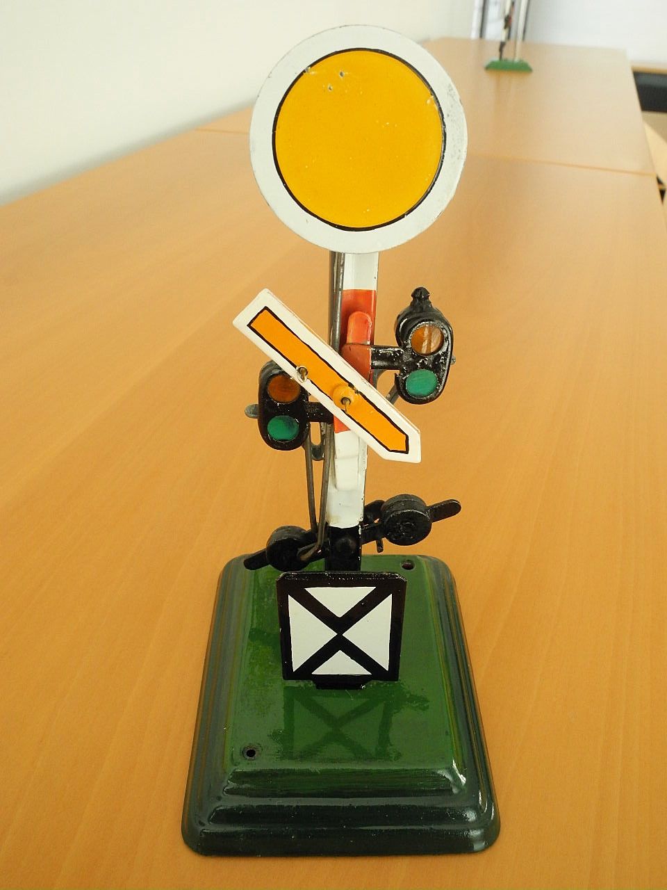 Märklin Modelleisenbahnen: Märklin Signal, antik, Spur null – Gebraucht aus Oberaegeri von Mokina1
