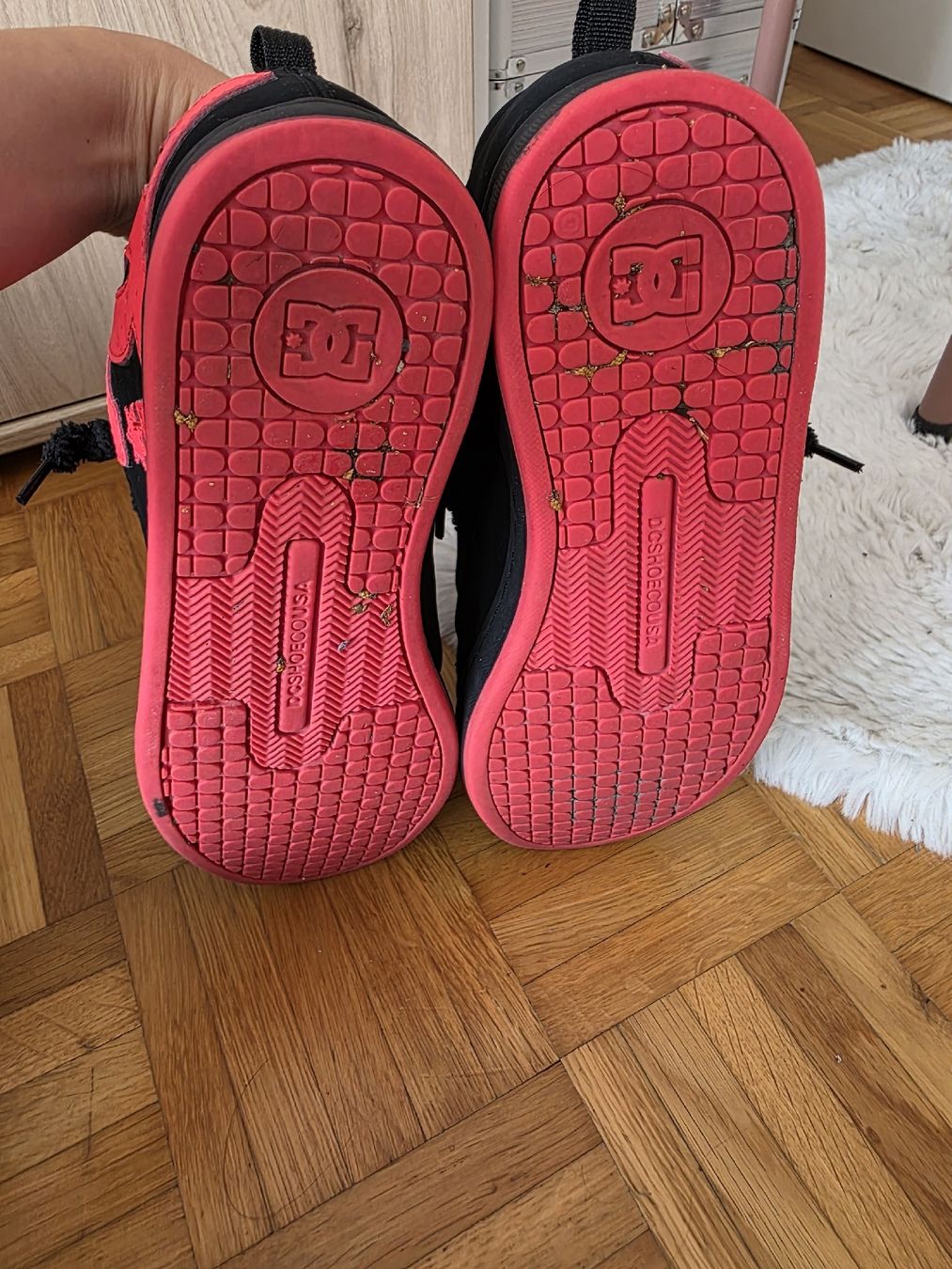 DC shoes Scarpe da donna: DC Sneakers, Grösse 38,  Schwarz Rot – Nuovo (secondo la descrizione) da St Gallen venduto da vir_5kgt 2