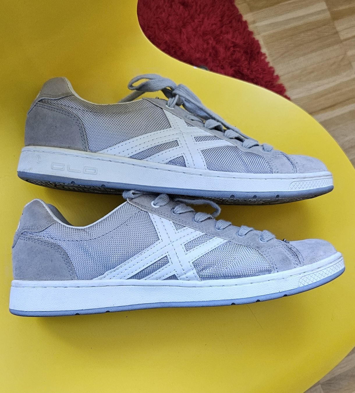 Scarpe da donna: Gr 41,Sneaker leicht grautöne – Usato da herisau venduto da Florusa 1