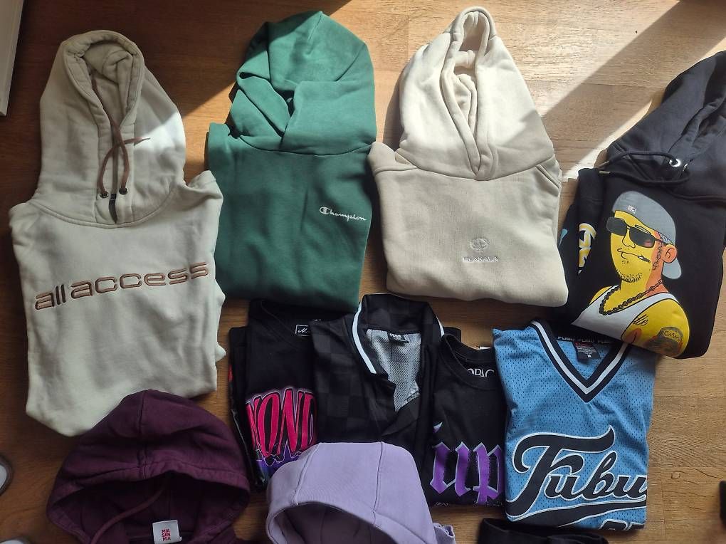 Lotti di vestiti: Hoodies und TShirts – Usato da Hochdorf venduto da Leonus 3